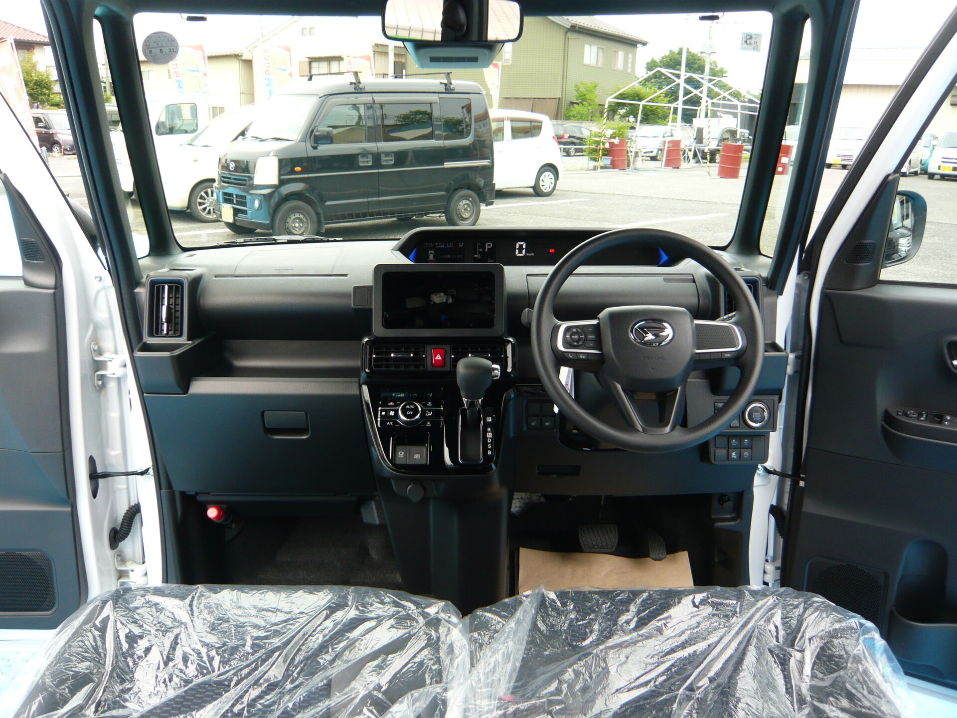 人気のタントカスタム！届出済未使用車が入庫致しました♪♪