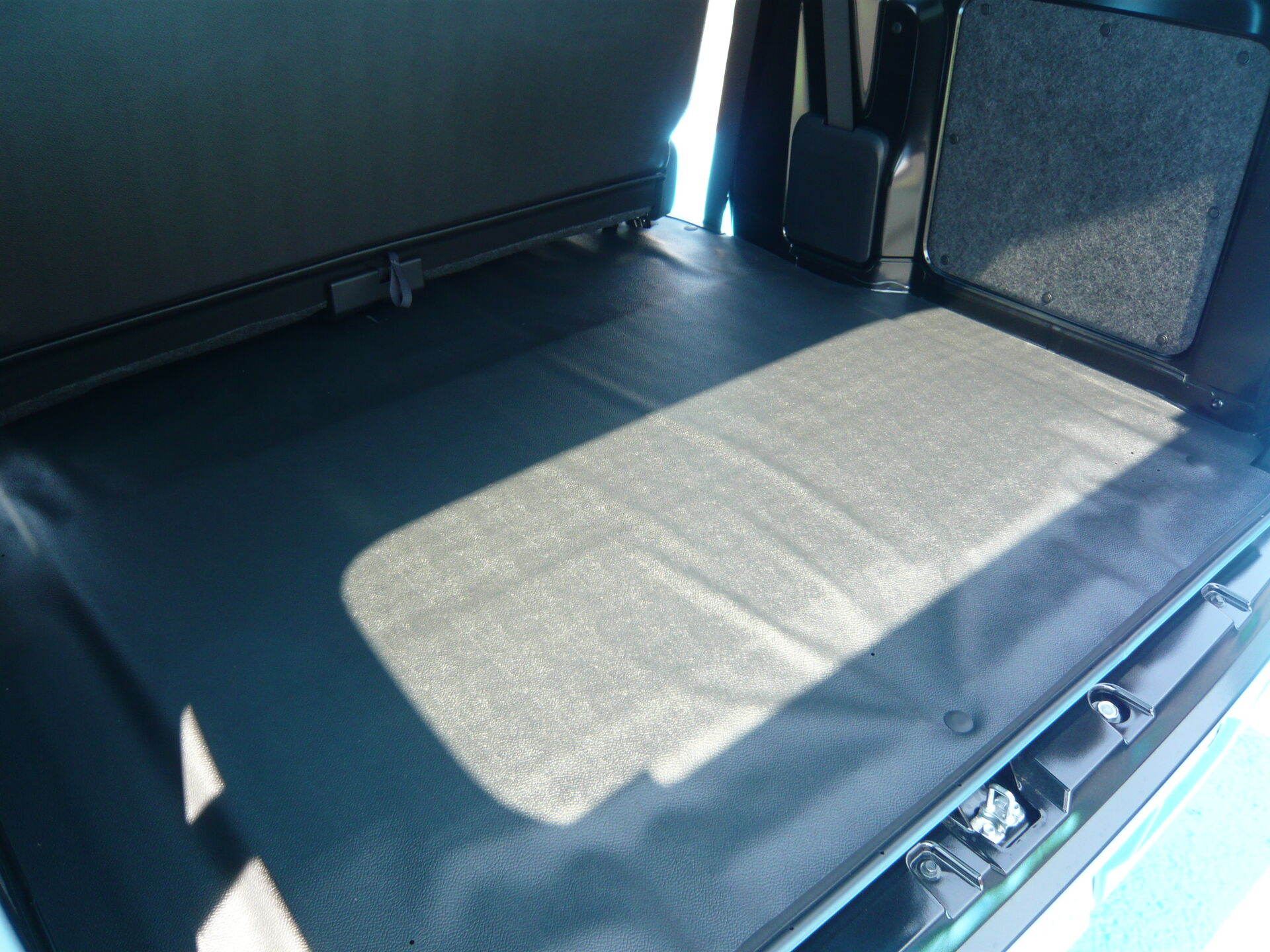 新規入庫！届出済未使用車のハイゼットカーゴのお知らせ♪♪